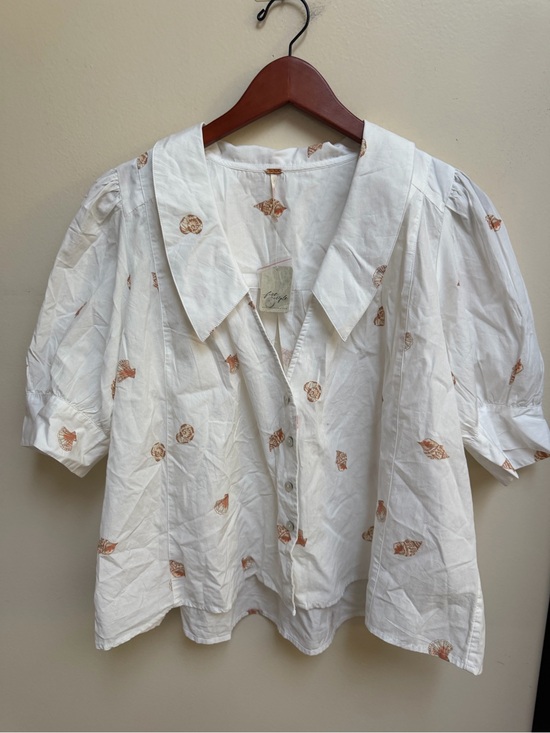 Free People Tops - NWT Free People -Front Blouse with Shell Motif